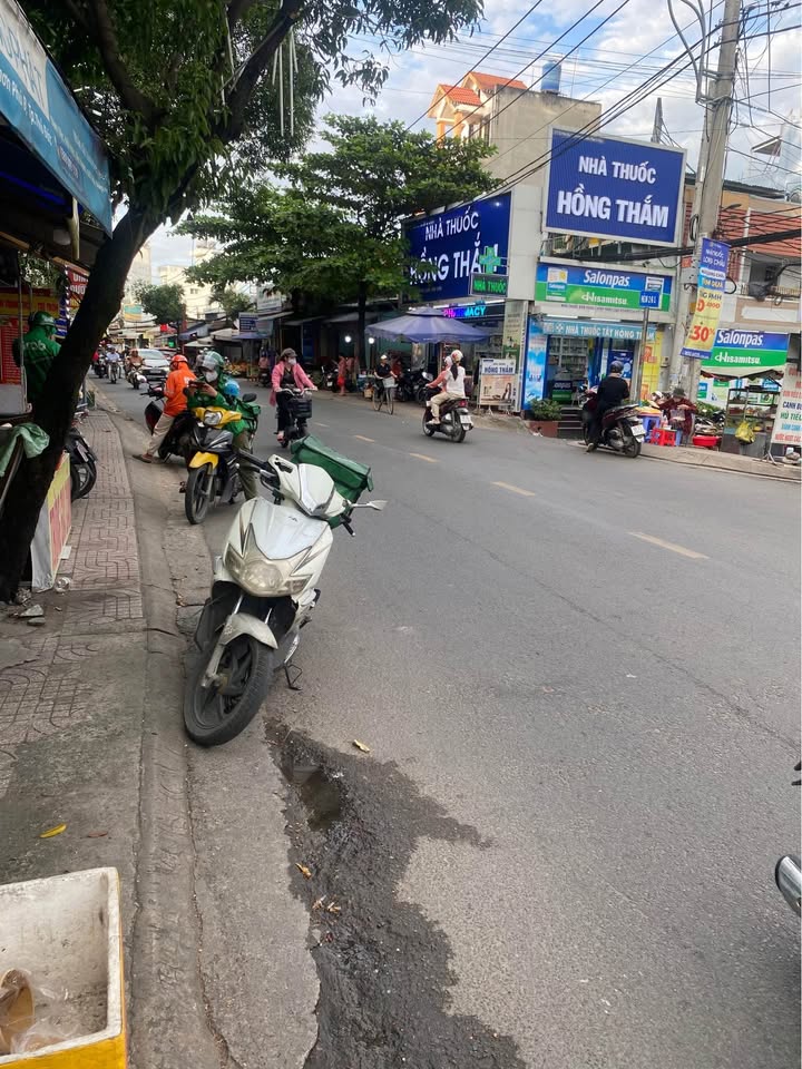 Nhà mặt tiền kinh doanh Tăng Phú B, 21m² giá 1.65 tỷ - Cơ hội đầu tư tuyệt vời!