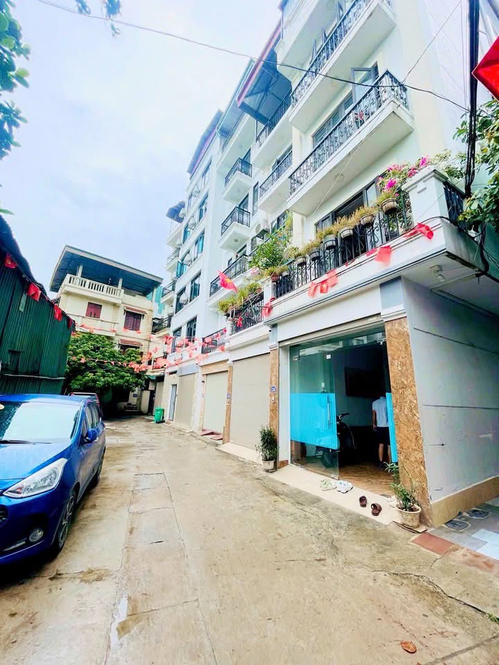 Nhà góc 5 tầng phố Xuân Đỉnh 40m² giá 15.5 tỷ - Đầu tư sinh lời cực tốt!