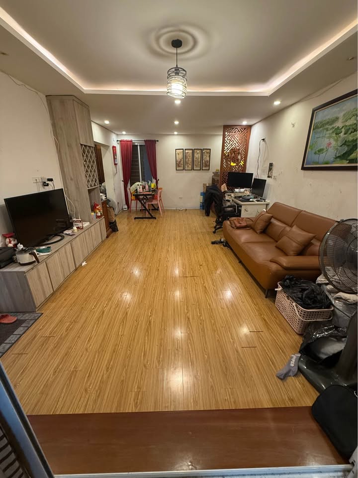 Chính chủ bán căn hộ tập thể Thành Công 41m² giá 5.3 tỷ - Vị trí đẹp, dân trí cao!