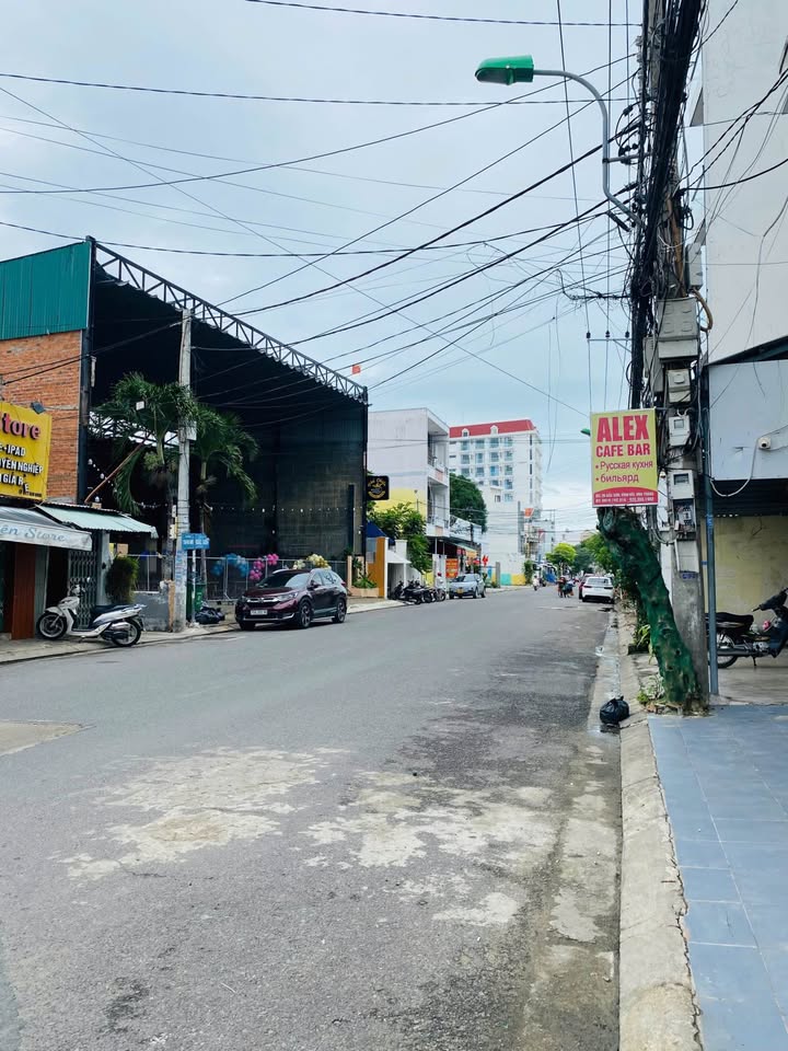 Dãy phòng trọ 192m² Phường Vĩnh Hải giá 7.5 tỷ - Dòng tiền ổn định 15 triệu/tháng!