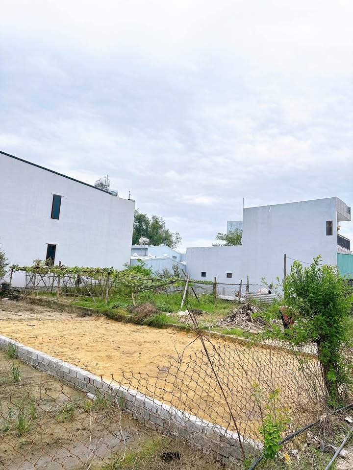 Đất nền Hòa Khánh Nam 110m² giá 1.9 tỷ - Tiềm năng sinh lời cao!