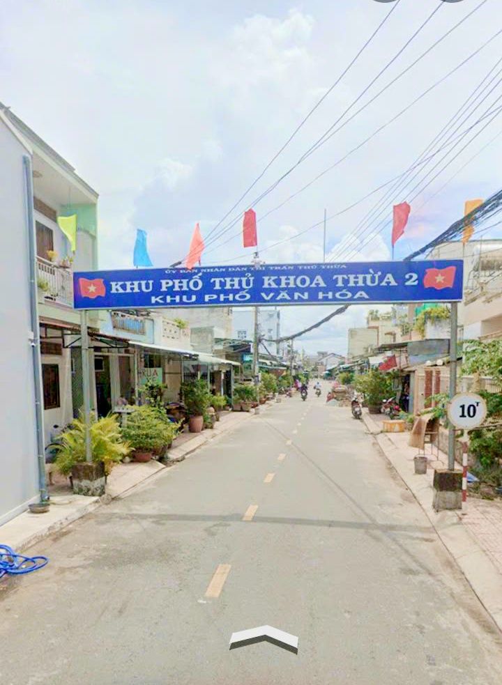 Nhà mặt tiền lộ nhựa Thị Trấn Thủ Thừa 55m² giá 2.55 tỷ - Cơ hội đầu tư hấp dẫn!