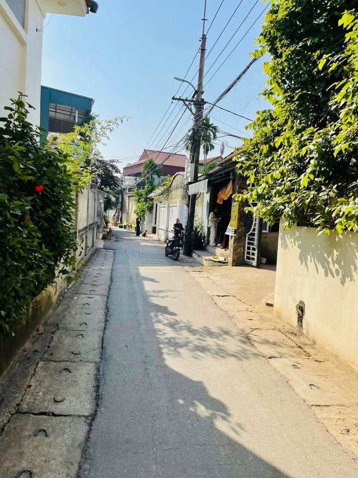 Nhà 2 tầng đẹp Thôn Yên Nhiên, Vĩnh Tường 176m² - Sẵn sàng vào ở!