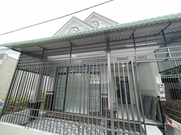 Nhà cấp 4 mái Thái mới xây tại Mỹ Thạnh, Long Xuyên 128m² giá 1 tỷ - Gia đình cần bán gấp!