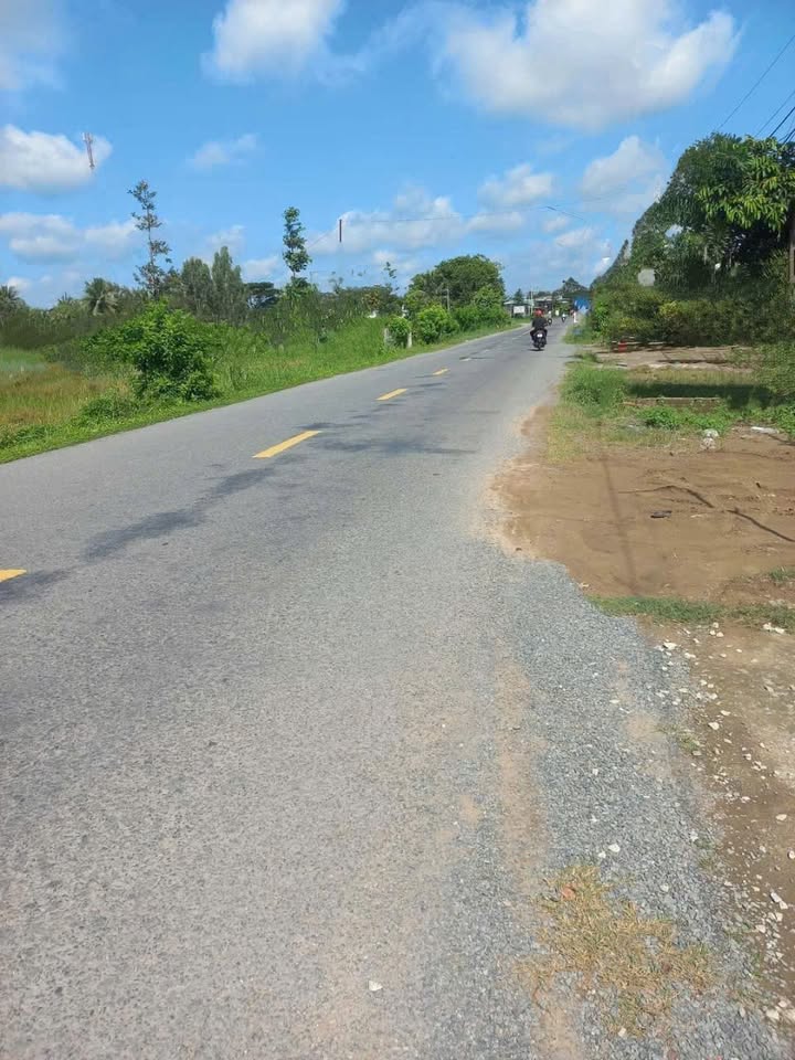 Bán đất mặt tiền Hương Lộ 28, xã Lưu Nghiệp Anh, 145m² - Giá chỉ 350 triệu!