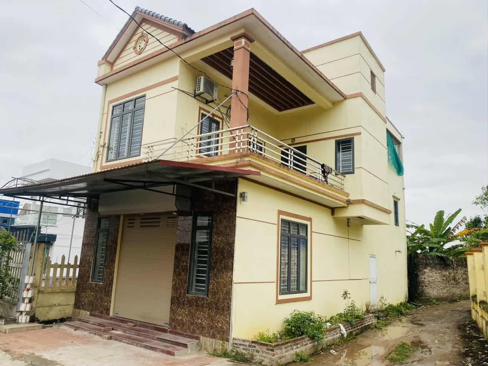 Nhà bán tại Nam Tiến, Phổ Yên 96m² giá 3 tỷ - Chỉ việc xách vali vào ở!