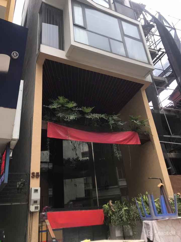 Nhà mặt phố Vũ Phạm Hàm 60m² giá 22 triệu - Vị trí đắc địa cho kinh doanh!