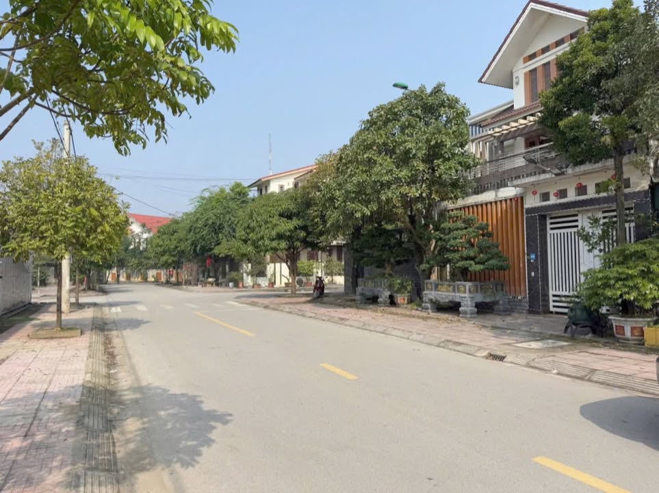 Đất mặt tiền kinh doanh đường Lê Văn Huân, phường Thành Sen 162.75m² giá 5 tỷ - Cơ hội đầu tư tuyệt vời!