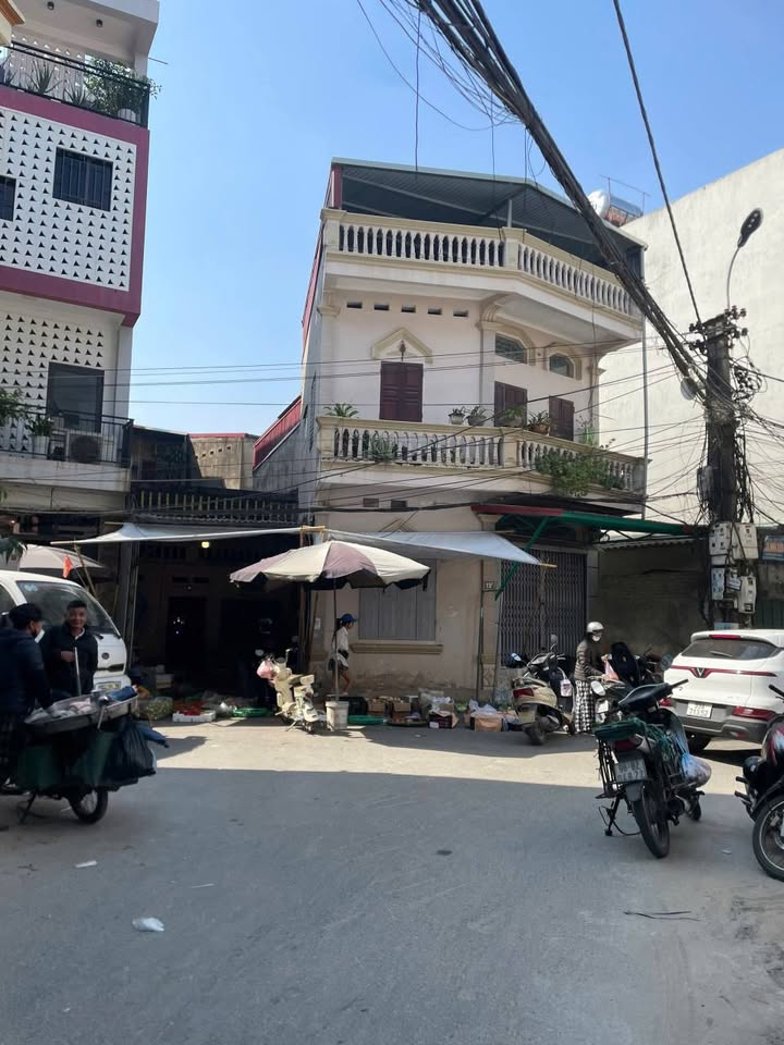 Nhà 3 tầng phố Yên Mẫn, Bắc Ninh 60m² giá 6 tỷ - Vị trí đắc địa gần chợ!