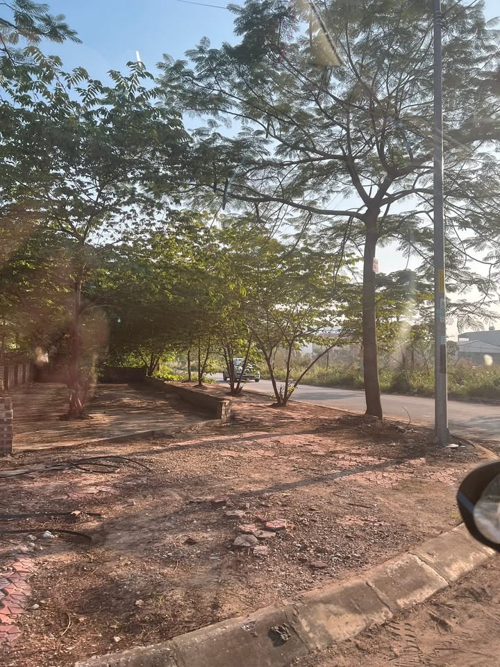 Đất nền Vân Dương Bắc Ninh 90m² giá 5 tỷ - Đối diện vườn hoa tuyệt đẹp!