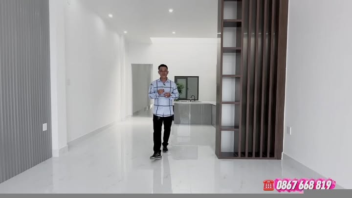 Nhà phố Cần Giuộc 159m² giá 2.1 tỷ - Thiết kế hiện đại, sẵn sàng vào ở!
