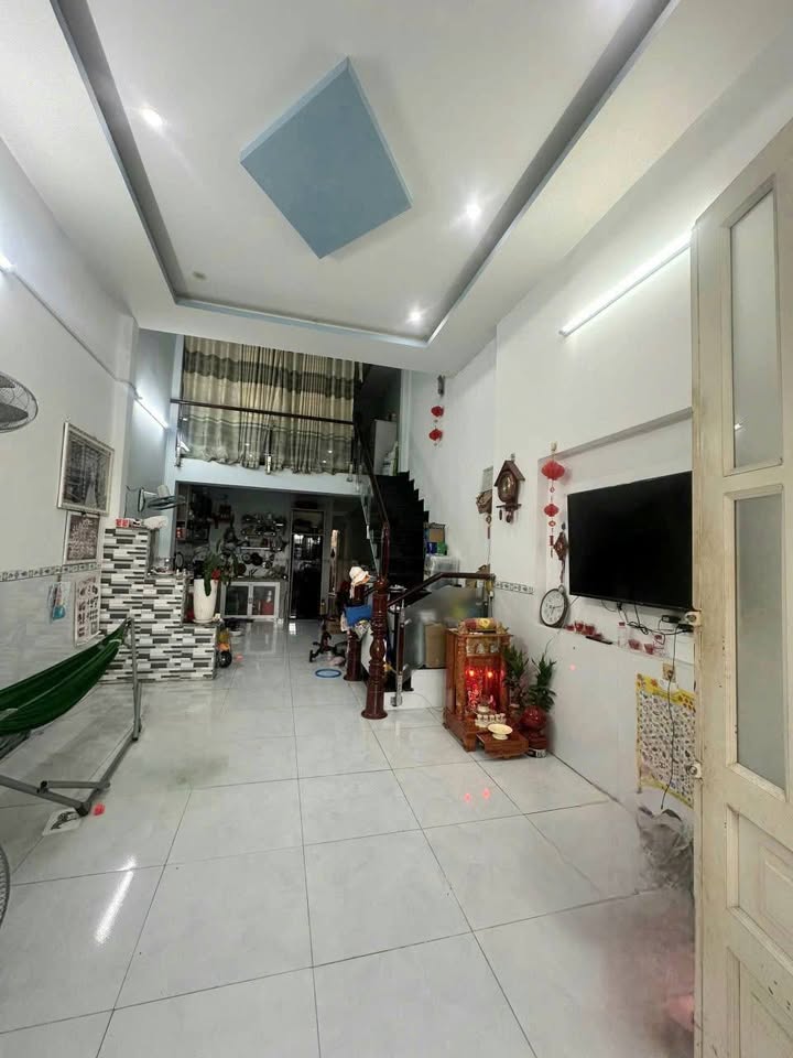 Nhà gác lửng 80m² phường Đông Tác, Dĩ An - Giá chỉ 3.4 tỷ, sẵn sàng vào ở!