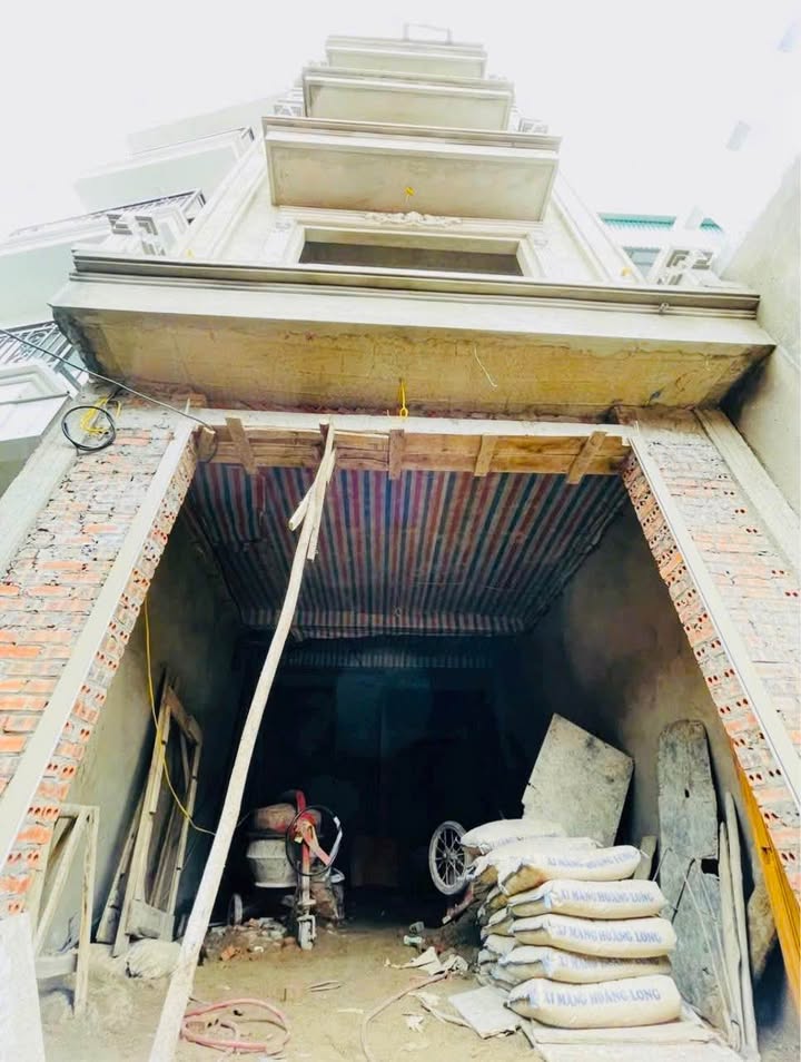 Nhà riêng ngõ 296 Lĩnh Nam 40m² giá thỏa thuận - Hoàn thiện 6 tầng thang máy