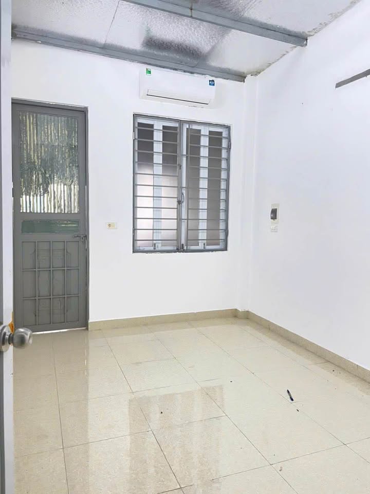 Nhà cho thuê nguyên căn tại ngõ 281 Bùi Xương Trạch, Thanh Xuân 50m² - Phù hợp ở gia đình hoặc làm văn phòng!