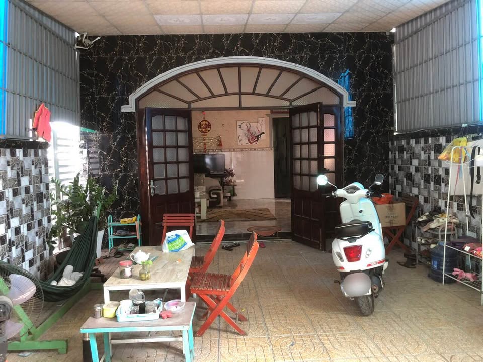 Nhà cho thuê đường Đặng Văn Lãnh Phan Thiết 145m² - Sân rộng, đỗ ô tô thoải mái!