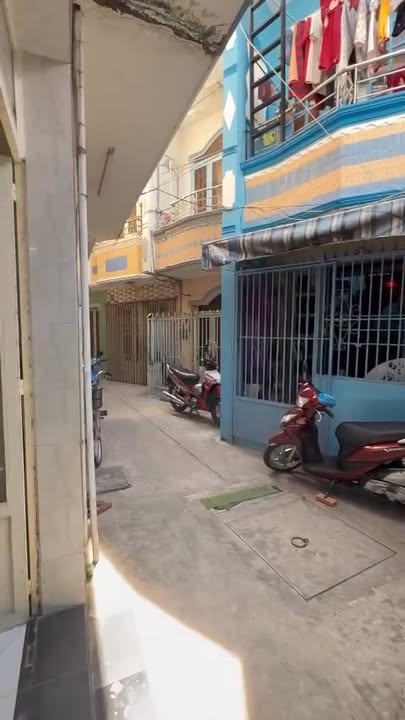 Nhà phố Phú Định quận 8 24m² giá 2.68 tỷ - Tiềm năng phát triển lớn!