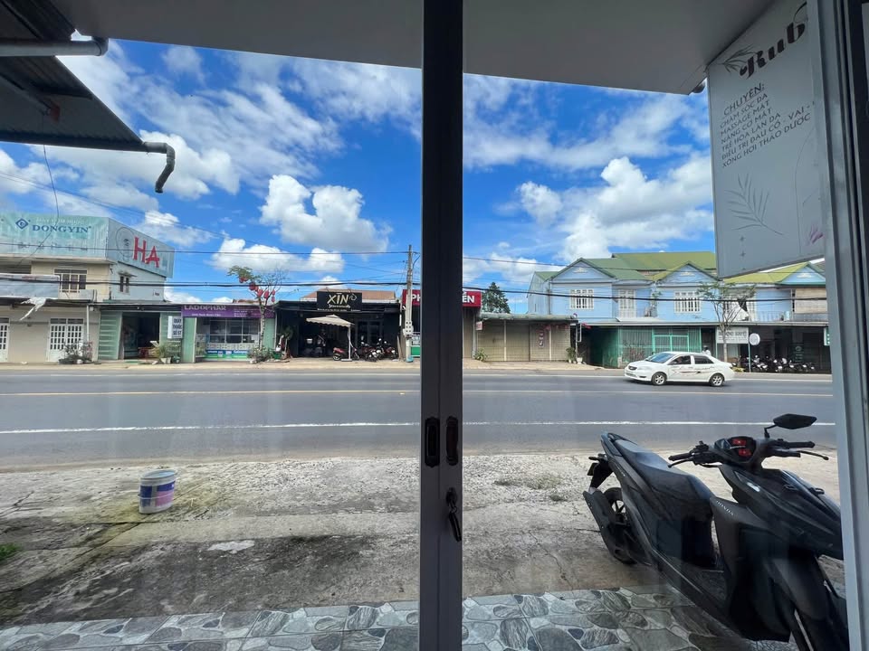 Nhà mặt tiền Quốc lộ 20, Lộc Nga, Bảo Lộc 250m² giá 4.25 tỷ - Kinh doanh sầm uất!