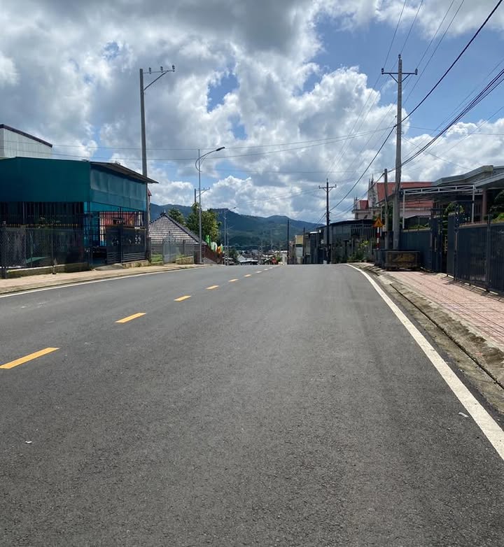 Đất nền mặt tiền Ngô Tất Tố P3 Bảo Lộc 1371m² giá 4.98 tỷ - Đầu tư sinh lời ngay!