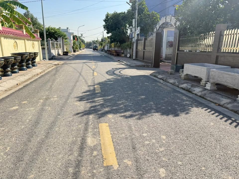 Đất nền Kiến Thụy 100m² giá 2 tỷ - Vị trí đắc địa, đầu tư hấp dẫn!