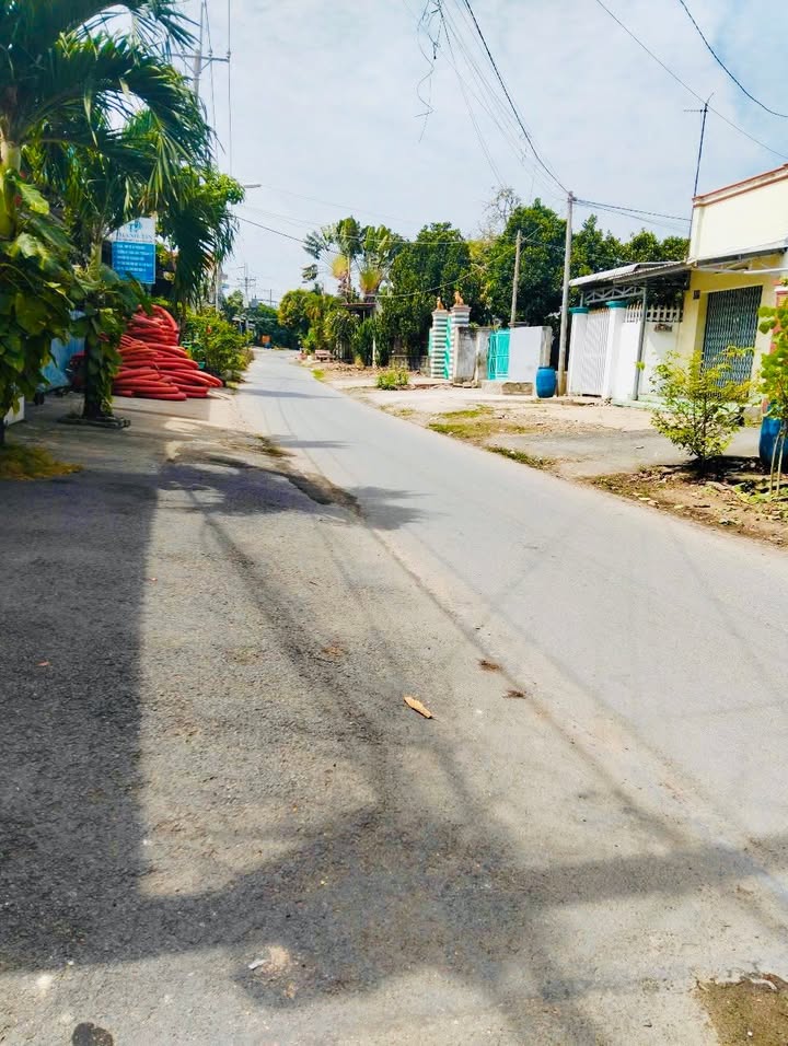 Bán đất Tân Thạnh Đông Củ Chi 280m² - Mặt tiền đường nhựa ô tô vào tận nơi!