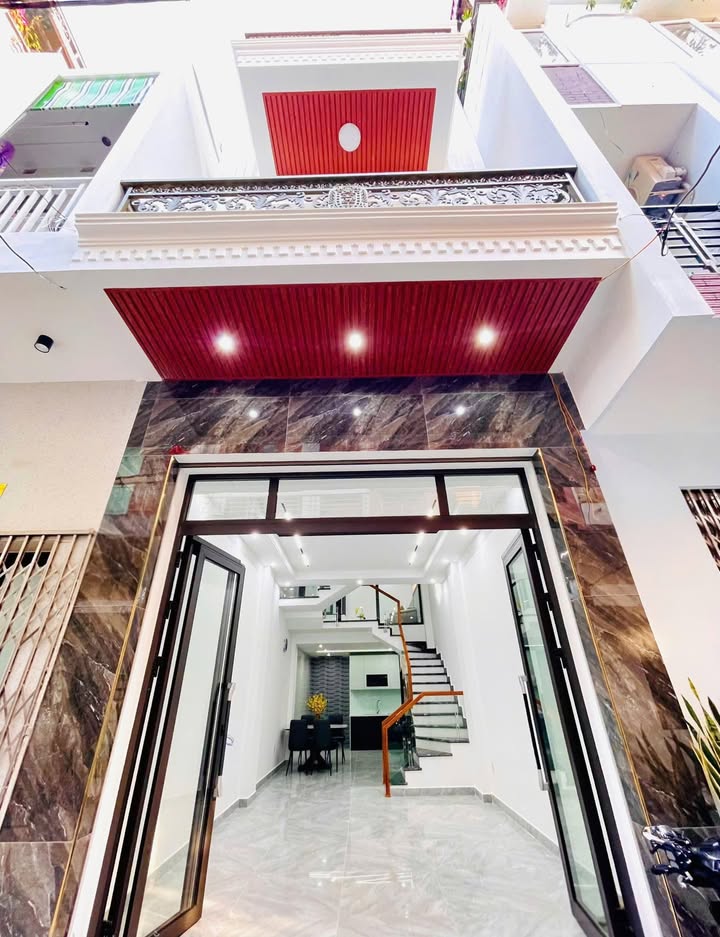 Nhà 3,5 Tầng Tuyến 2 Phố Lạch Tray, Hải Phòng 47m² giá chỉ 4.85 tỷ - Sẵn sàng vào ở!