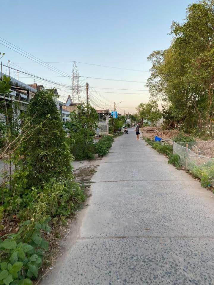 Đất nền Lý Văn Lâm Cà Mau 240m² - Thổ cư 100%, vị trí đẹp, giá tốt!