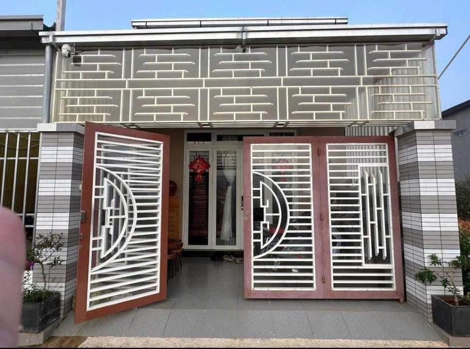 Nhà kiên cố đường Thái Phiên, Đà Lạt 100m² giá 2.25 tỷ - Sổ hồng đầy đủ, ô tô vào tận nhà!