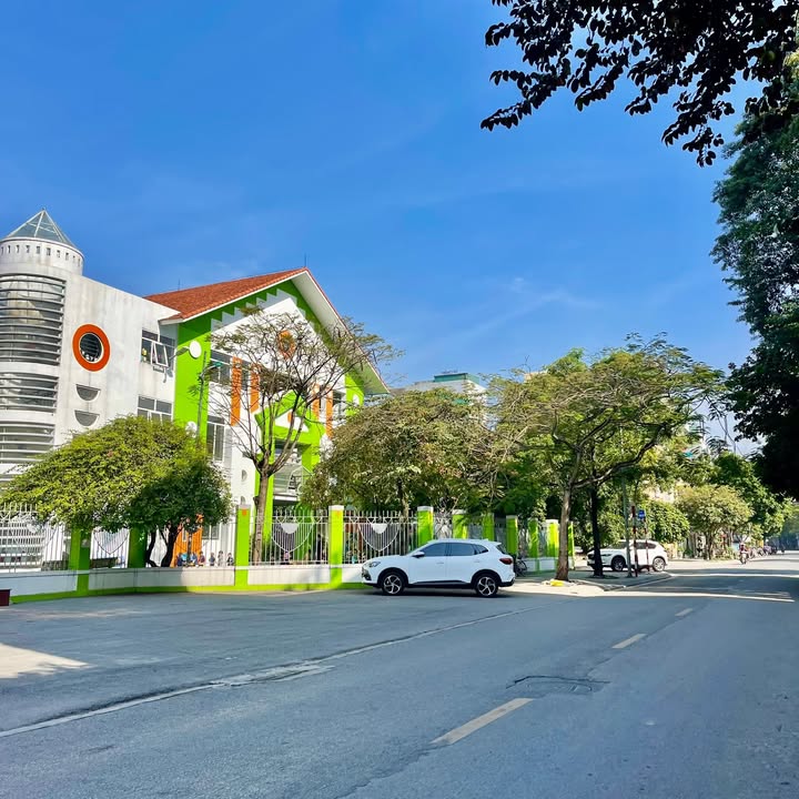 Đất nền Đoàn Khuê, Việt Hưng 60m² giá 15 tỷ - Cơ hội đầu tư tiềm năng!