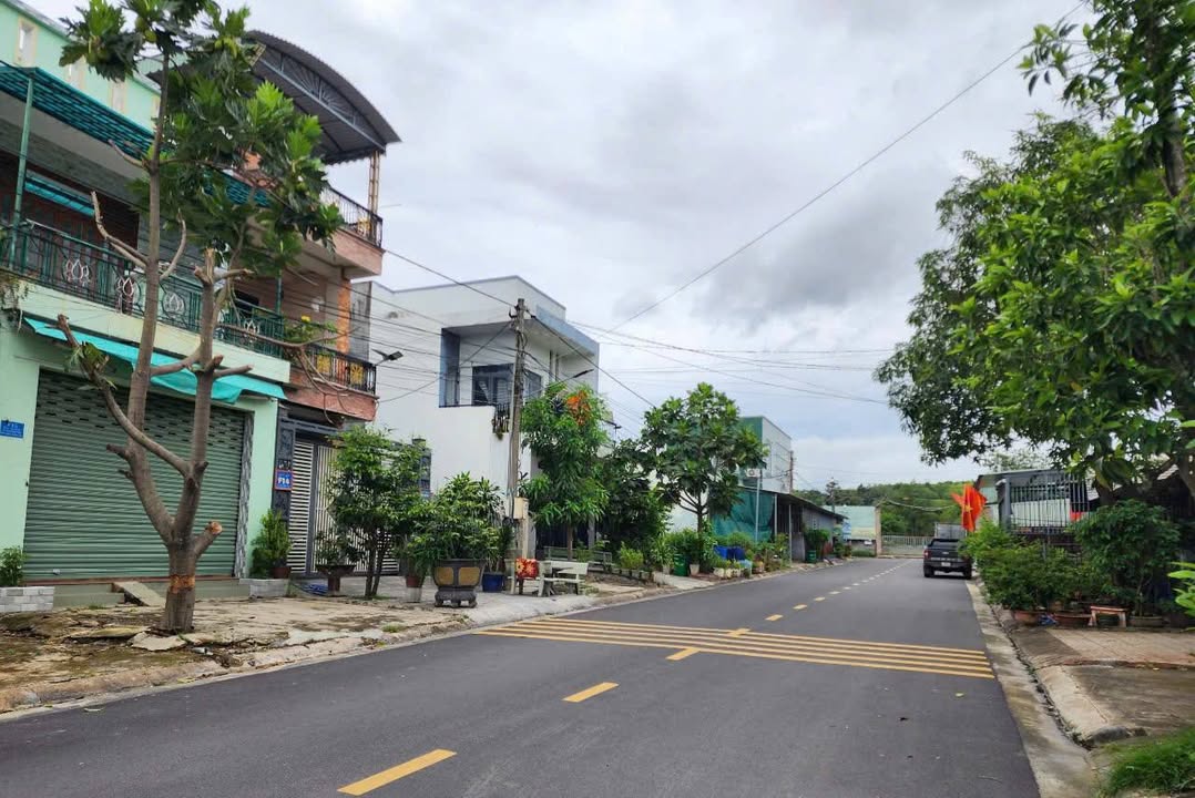 Đất Sổ Riêng Thổ Cư KP3 Long Bình Tân 100m² giá 2.65 tỷ - Vị trí tiềm năng đầu tư!