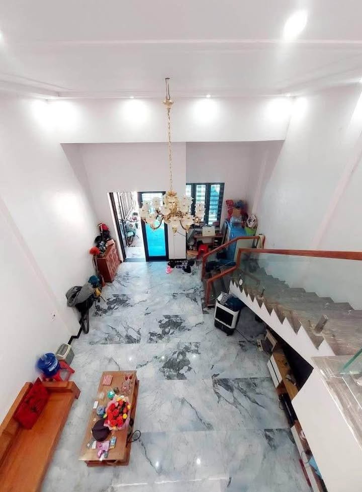 Nhà C4 Gác Lửng Phường Lào Cai 90m² giá 1.98 tỷ - Mặt đường QL70 rộng rãi!