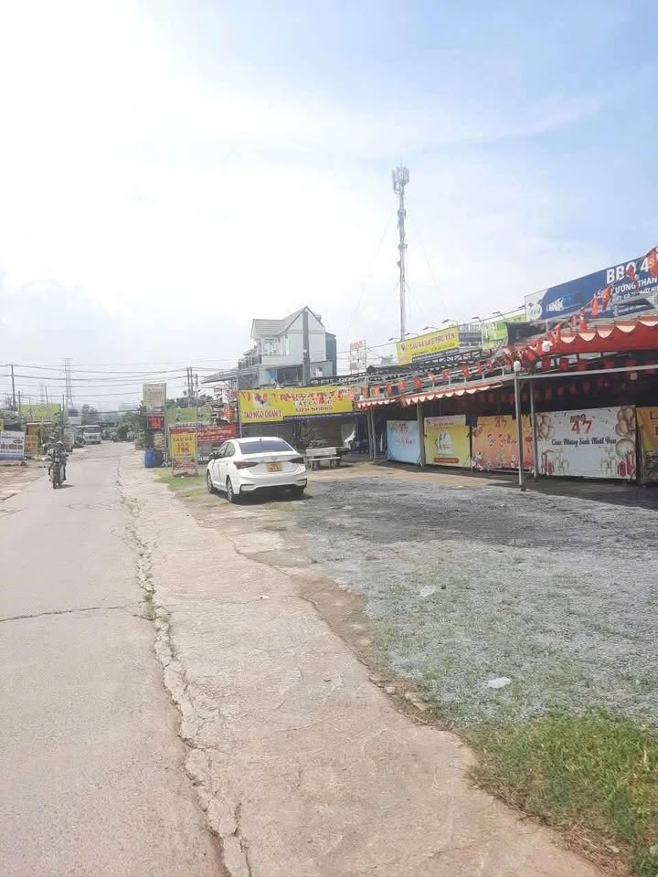 Nhà mặt tiền đường Ống Nước Dĩ An 209m² giá 8 tỷ – Tiềm năng kinh doanh lớn!