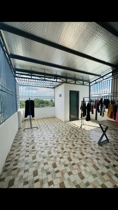 Nhà 3 tầng mặt tiền đường Huỳnh Thúc Kháng, Diên Khánh 120m² giá 3.5 tỷ - Kinh doanh lý tưởng!