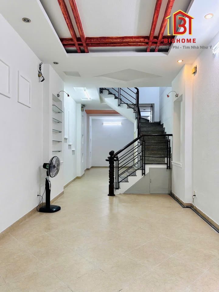 Nhà phố Lê Văn Huân, Tân Bình 44m² giá 7.95 tỷ - Khu dân cư an ninh, gần chợ!