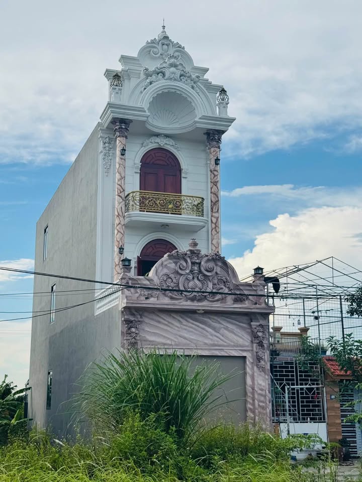 Nhà 3 tầng Tân Tiến An Dương 52,5m² giá 2,3 tỷ - Full nội thất sang trọng!