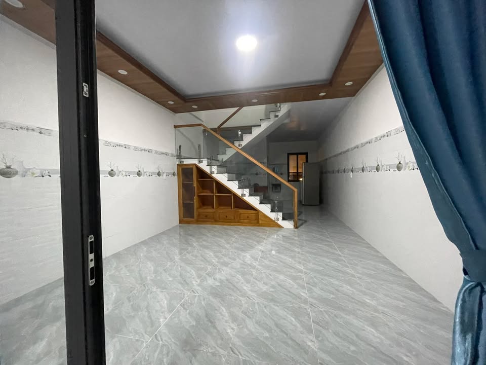 Nhà Đà Lạt 70m² giá 3.2 tỷ - Đường ô tô vào tận nhà!