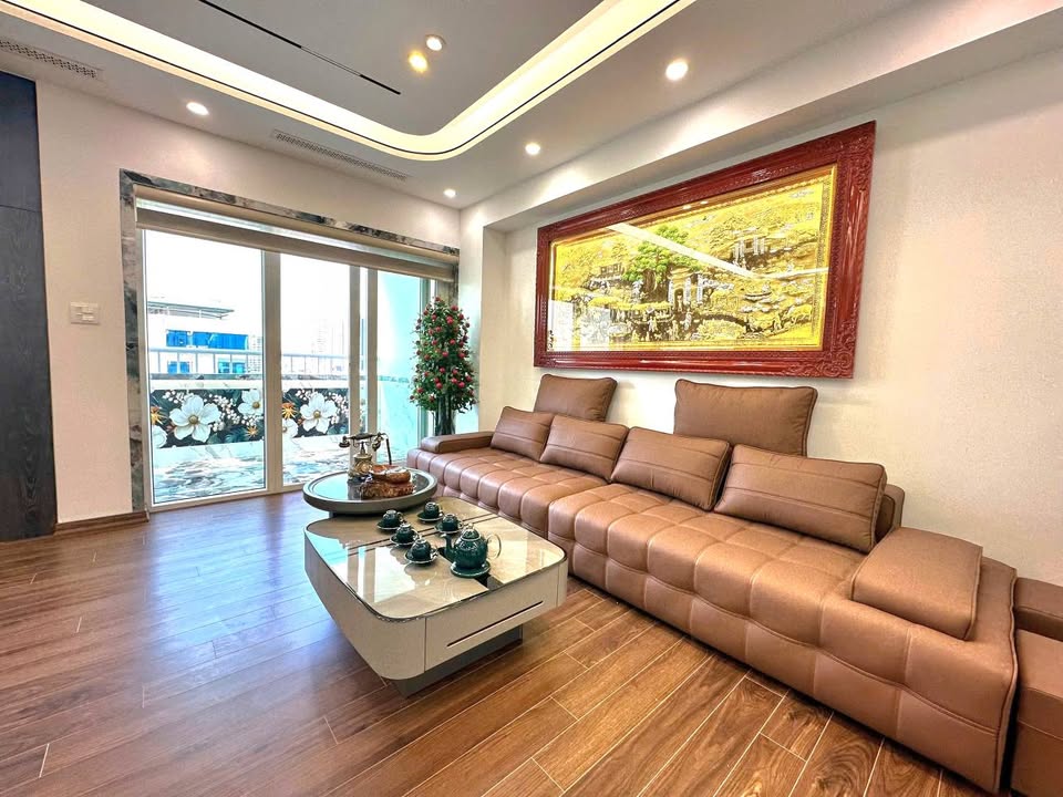 Căn hộ Tòa Trung Yên 1 Cầu Giấy 135m² - Full nội thất cao cấp, giá thỏa thuận!