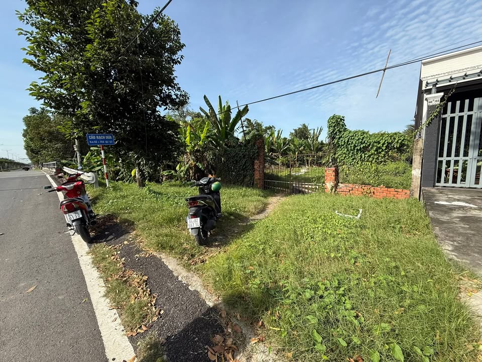 Cho thuê đất mặt tiền Đường Quốc Lộ 57, phường Thanh Đức, Vĩnh Long - Diện tích 800m², chỉ 3 triệu/tháng!