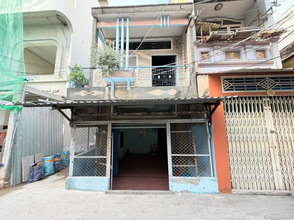 Nhà bán Hậu Giang, Phường Bình Phú, Quận 6, 56m² giá 6.28 tỷ - Thương lượng lộc hấp dẫn!
