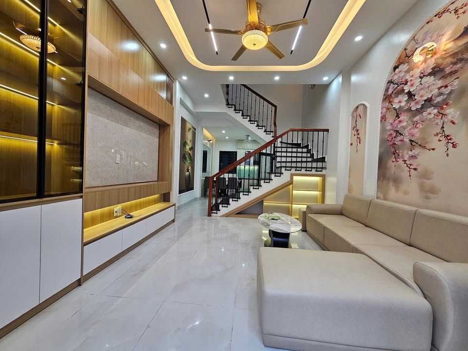 Nhà 3 tầng tại phố Hàn Thượng, Bình Hàn, Hải Dương 58m² giá 2 tỷ - Sẵn sàng ở ngay!