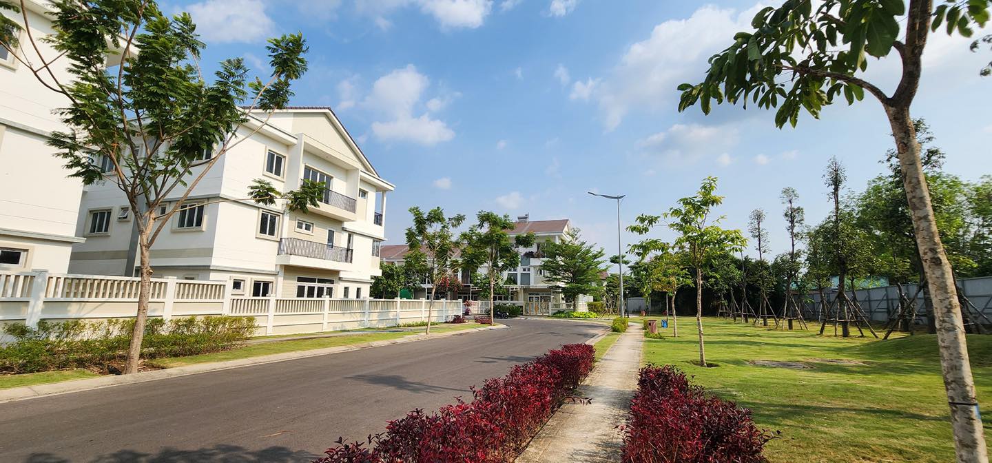 Townhouse Ecolakes Bến Cát 180m² giá 4.2 tỷ - Căn góc giá tốt nhất thị trường!