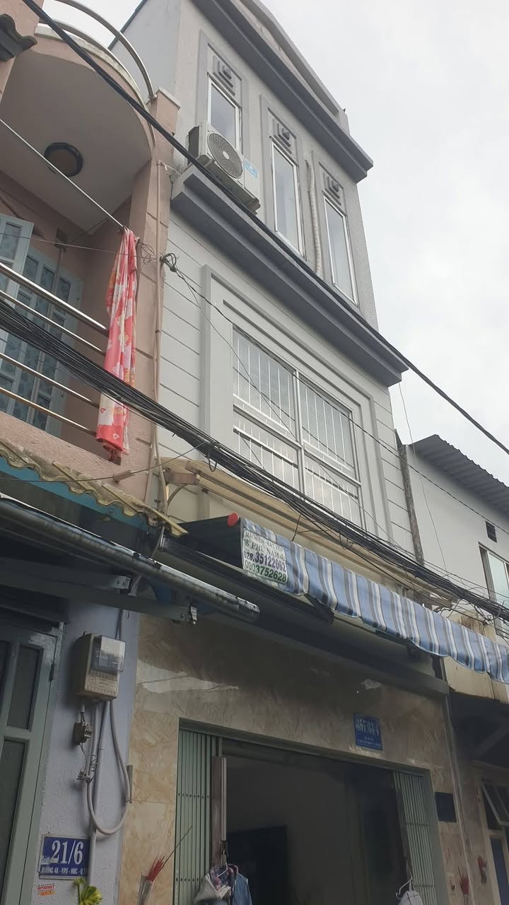 Nhà 1 trệt 1 lửng 1 lầu tại Thủ Đức 68m² - Giá chỉ 1.99 tỷ, thương lượng!