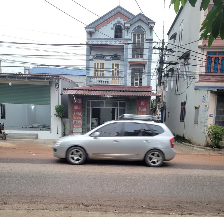 Nhà mặt đường Quốc lộ 35, Hồng Kỳ, 140m² - Chính chủ bán gấp!