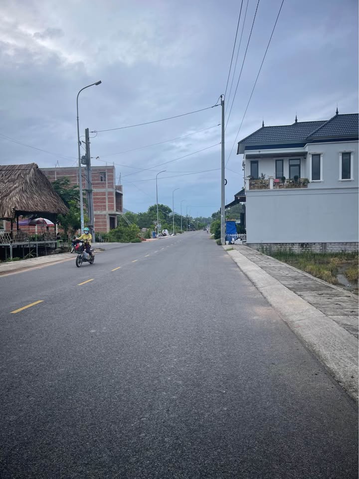 Đất mặt tiền đường số 18, Long Điền 110m² giá 1 tỷ - Tiềm năng kinh doanh tuyệt vời!