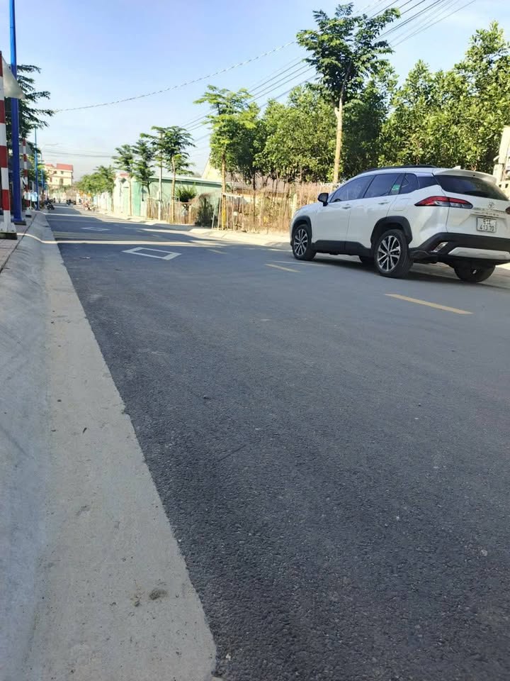 Nhà lầu trệt và 4 phòng trọ tại Bình Nhâm, 220m² giá 6 tỷ - Mặt tiền kinh doanh đắc địa!