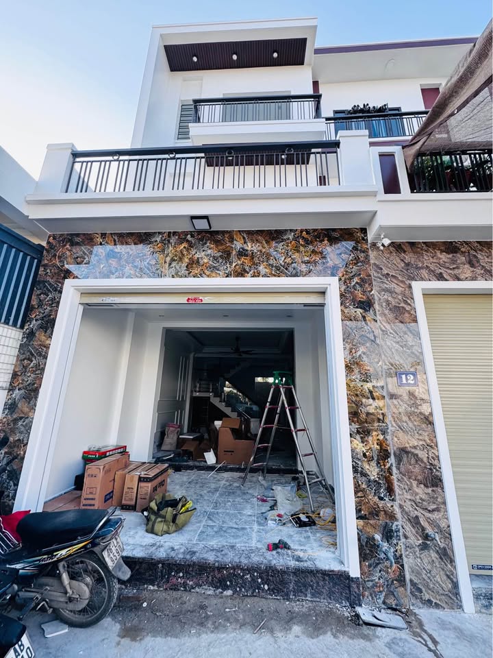 Nhà 3 tầng Lê Lợi, An Dương, Hải Phòng 60m² giá 2,5 tỷ - Ô tô đỗ cửa, thuận tiện di chuyển!