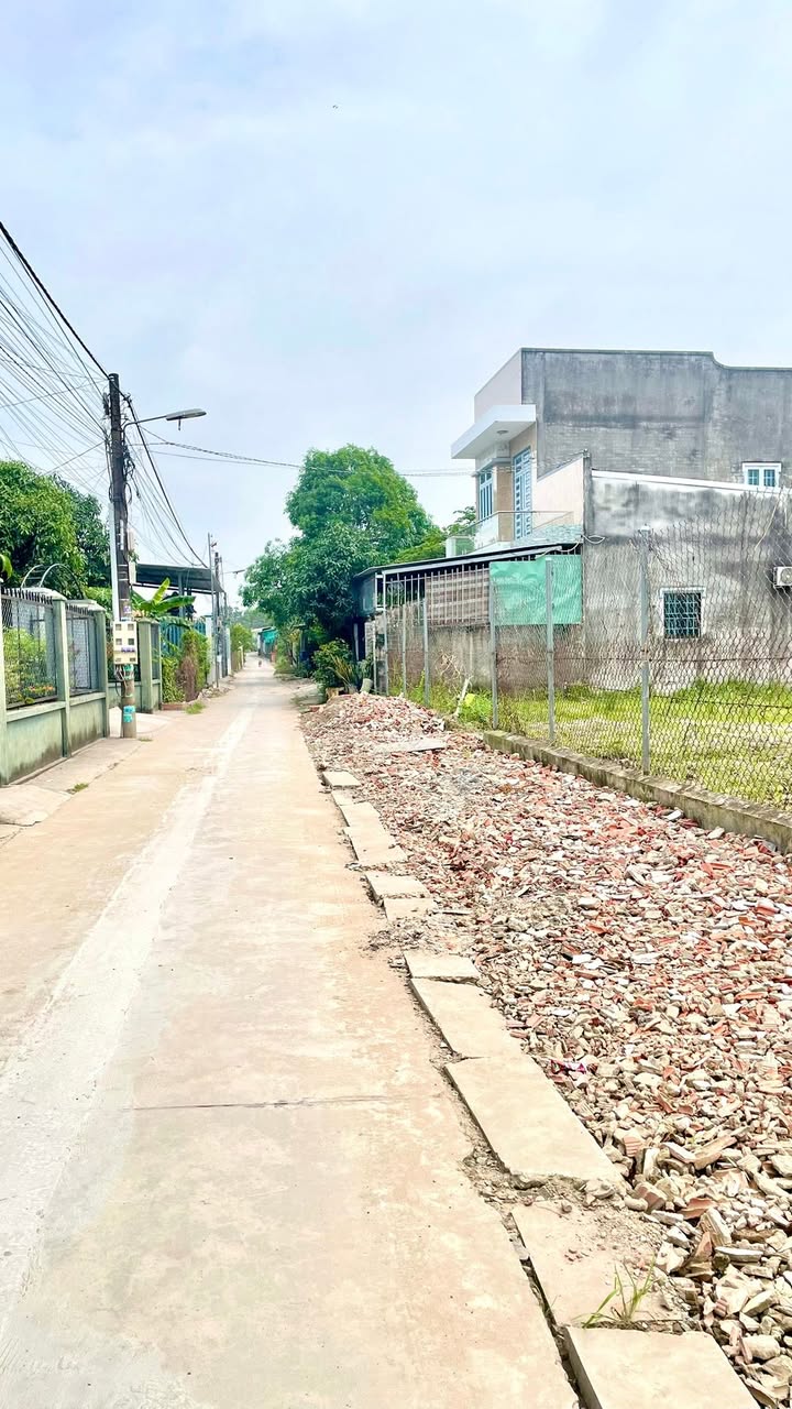 Đất nền 196m² tại Ấp Bến Cam, Nhơn Trạch - Sổ hồng riêng, giá 3.4 tỷ!