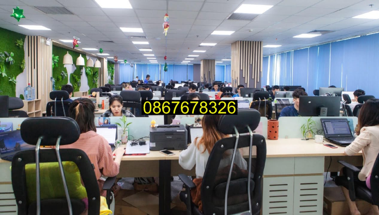 Cho thuê văn phòng Duy Tân 250m² giá 50 triệu - Phù hợp cho công ty từ 30-50 nhân sự!