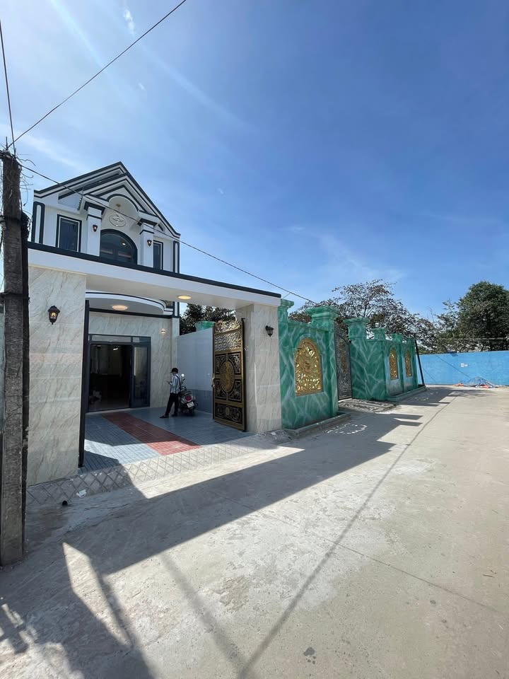 Nhà chính chủ xã Mỹ Hạnh Nam 125m² giá 2.699 tỷ - Thiết kế hiện đại, tiện nghi