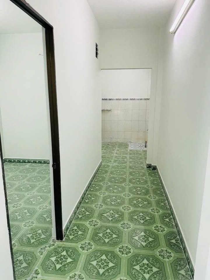 Nhà cho thuê Hẻm 168 Lê Đình Cẩn, Tân Tạo 64m² giá chỉ 8 triệu/tháng - Không thể bỏ qua!