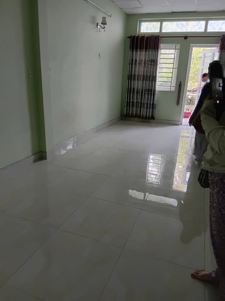 Nhà mặt tiền cho thuê tại Tân Quý, Tân Phú 49m² giá 10 triệu - Thích hợp cho văn phòng, kinh doanh online!